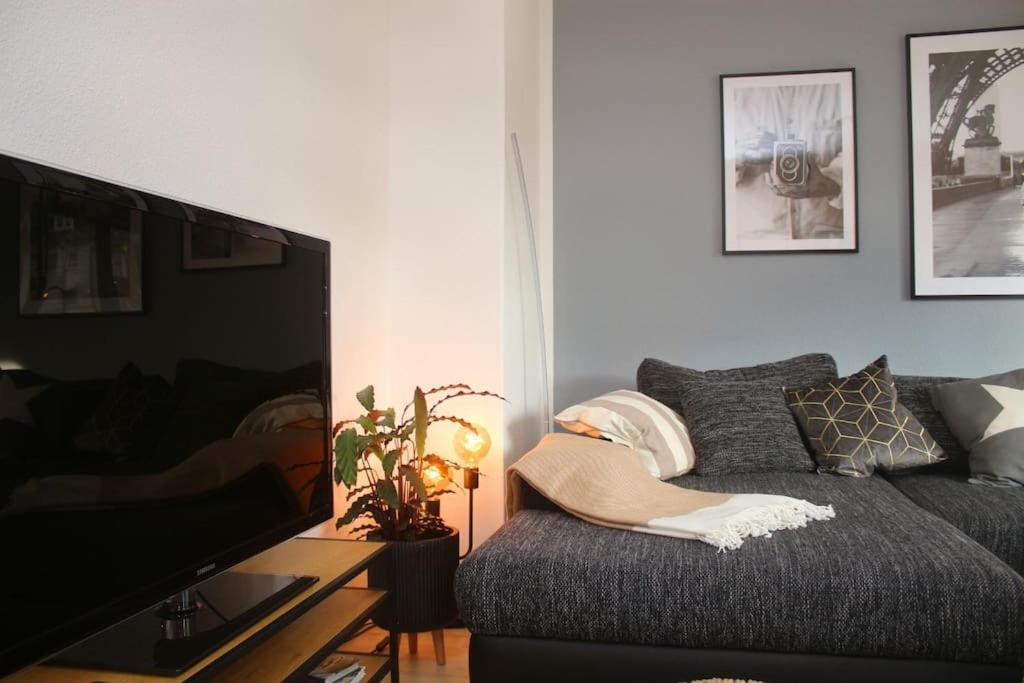 Schoenes Zwei-zimmer-apartment In Der Bremer Apartment