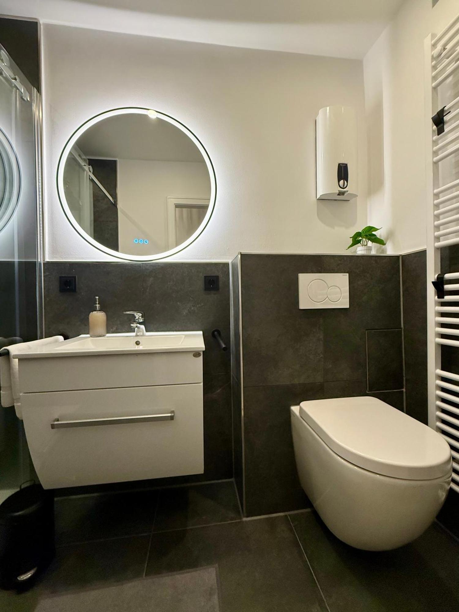 Schoenes Zwei-zimmer-apartment In Der Bremer Bremen