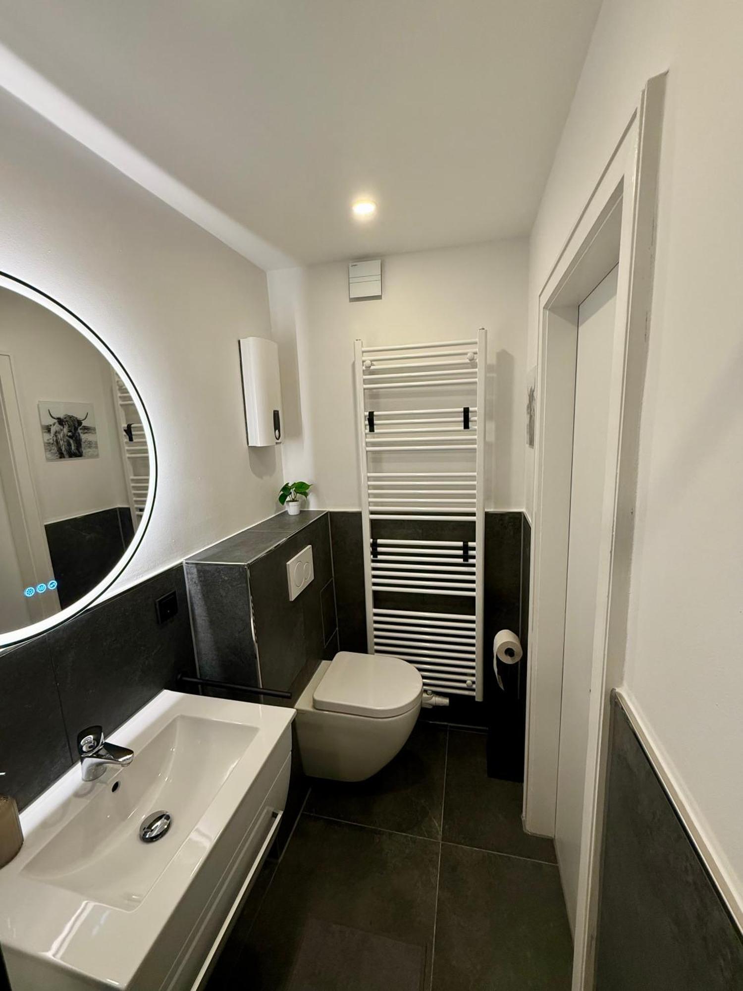 Schoenes Zwei-zimmer-apartment In Der Bremer Apartment